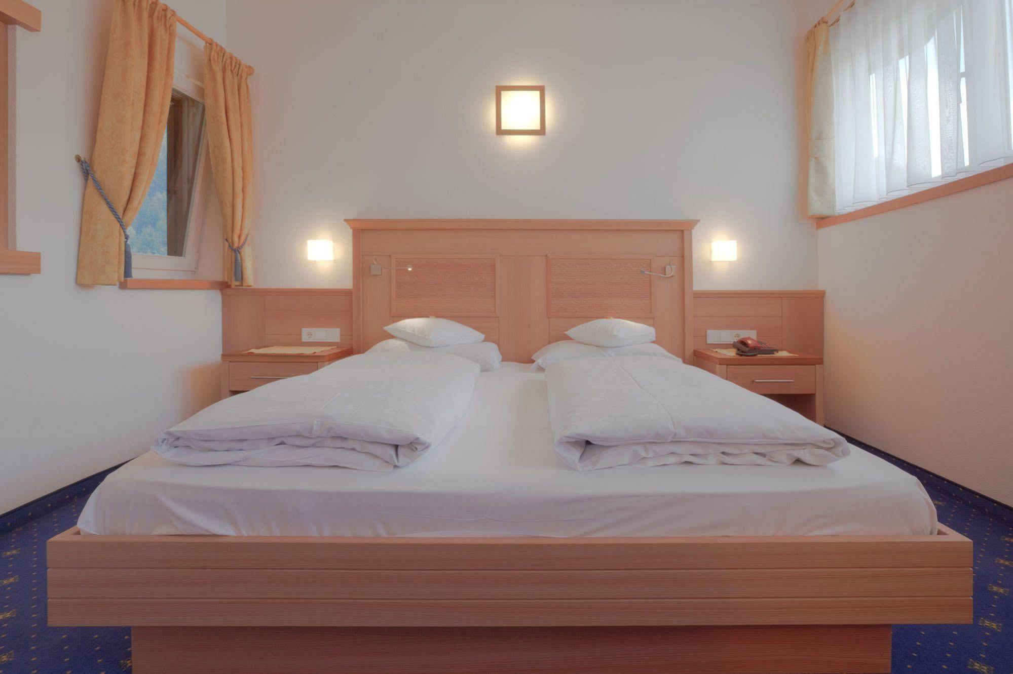 Hotel Residence Rose 维皮泰诺 外观 照片
